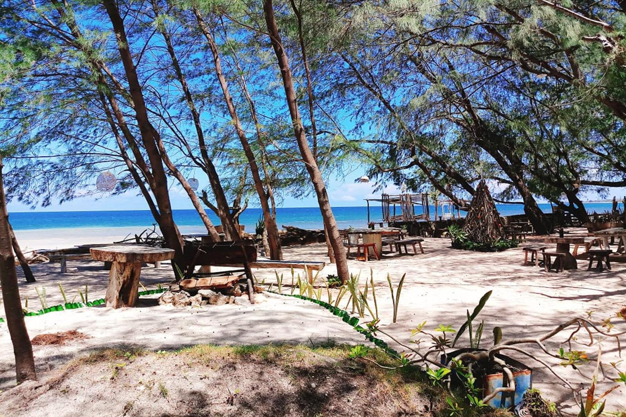 Cemara Beachfront Suite Mondu Kültér fotó